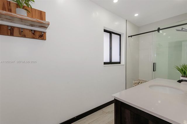 5565 NW 194th Ln, Miami Gardens, FL 33055