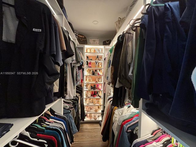 5565 NW 194th Ln, Miami Gardens, FL 33055