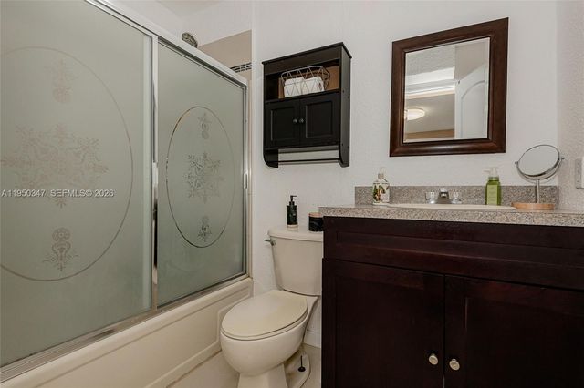 5565 NW 194th Ln, Miami Gardens, FL 33055