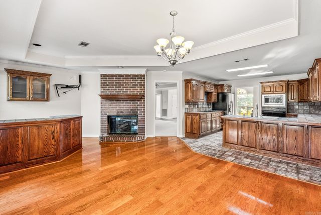 104 Cannes Court, Maumelle, AR 72113