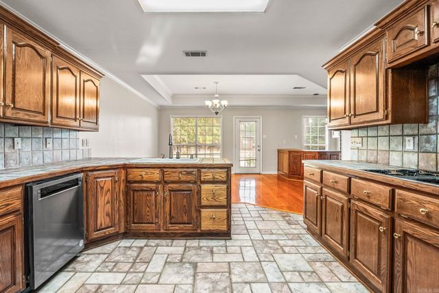 104 Cannes Court, Maumelle, AR 72113