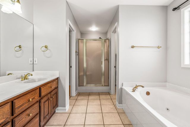 104 Cannes Court, Maumelle, AR 72113