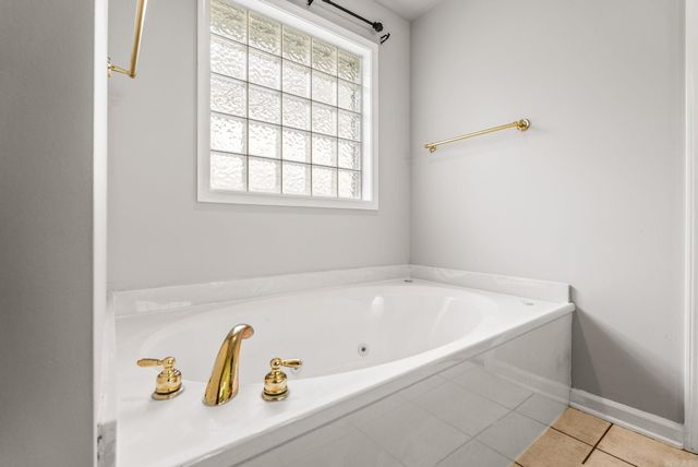 104 Cannes Court, Maumelle, AR 72113