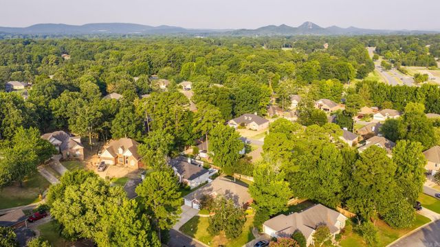 104 Cannes Court, Maumelle, AR 72113