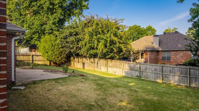 104 Cannes Court, Maumelle, AR 72113