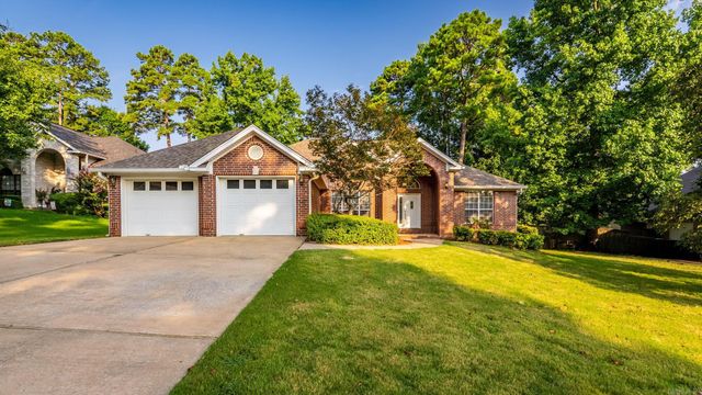 104 Cannes Court, Maumelle, AR 72113