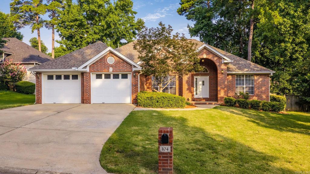 104 Cannes Court, Maumelle, AR 72113