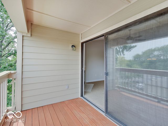 8720 Yardley Court 301, Indianapolis, IN 46268