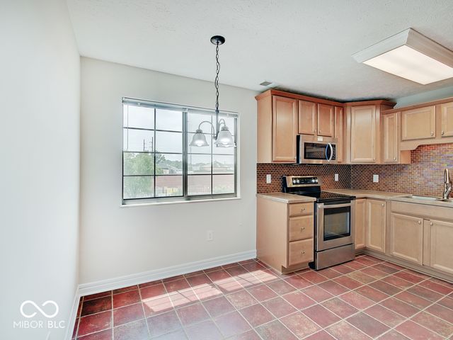 8720 Yardley Court 301, Indianapolis, IN 46268
