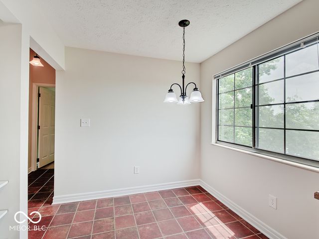 8720 Yardley Court 301, Indianapolis, IN 46268