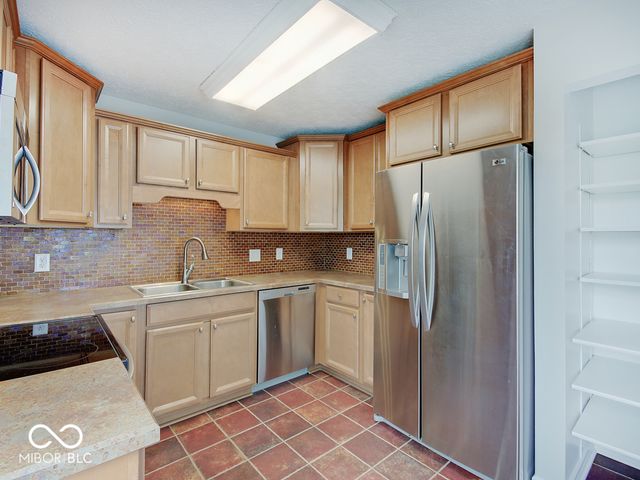 8720 Yardley Court 301, Indianapolis, IN 46268