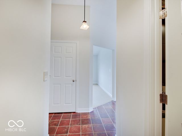 8720 Yardley Court 301, Indianapolis, IN 46268