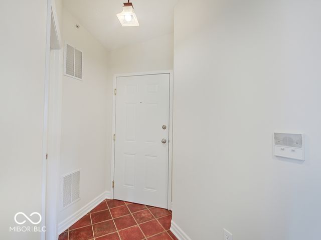 8720 Yardley Court 301, Indianapolis, IN 46268