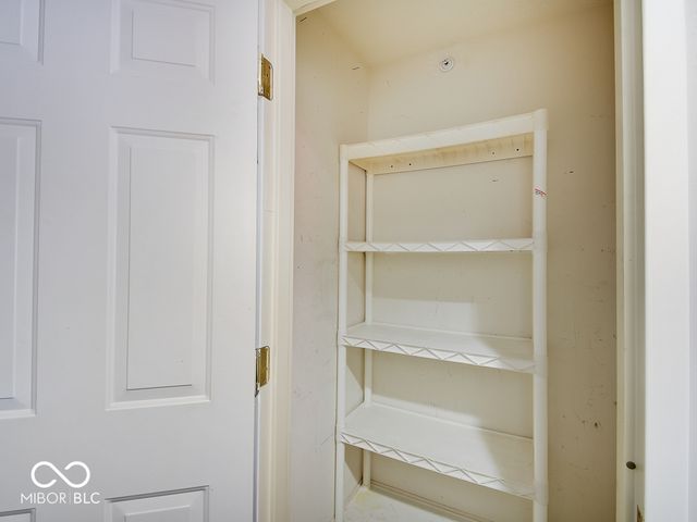 8720 Yardley Court 301, Indianapolis, IN 46268