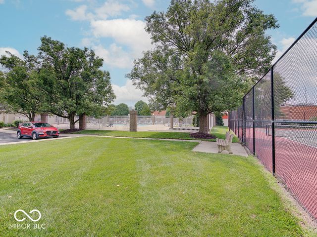 8720 Yardley Court 301, Indianapolis, IN 46268