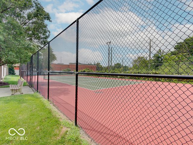 8720 Yardley Court 301, Indianapolis, IN 46268