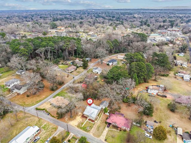 120 HONEYSUCKLE ROAD, Hueytown, AL 35023