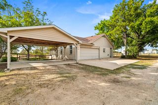 105 Davis DR, Thorndale, TX 76577