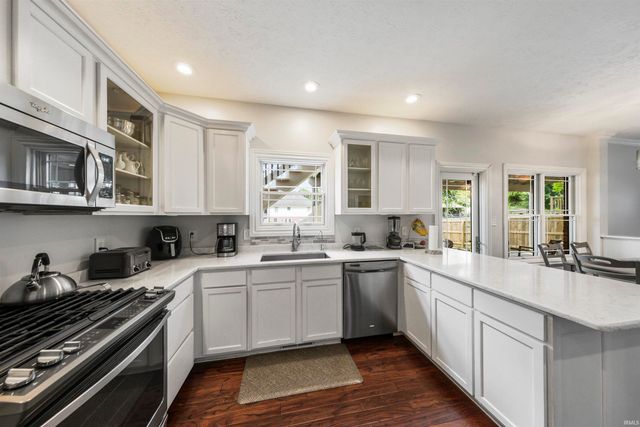 4388 Stonegarden Lane, Newburgh, IN 47630