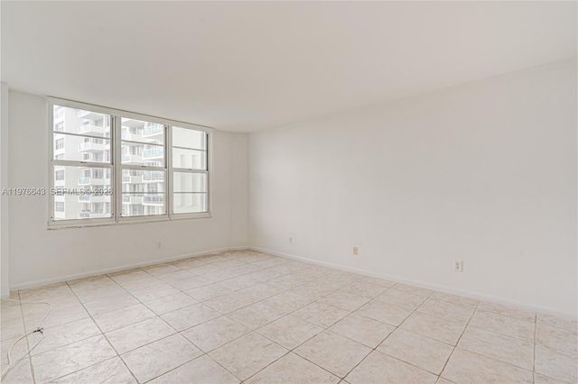 5161 Collins Ave 516, Miami Beach, FL 33140