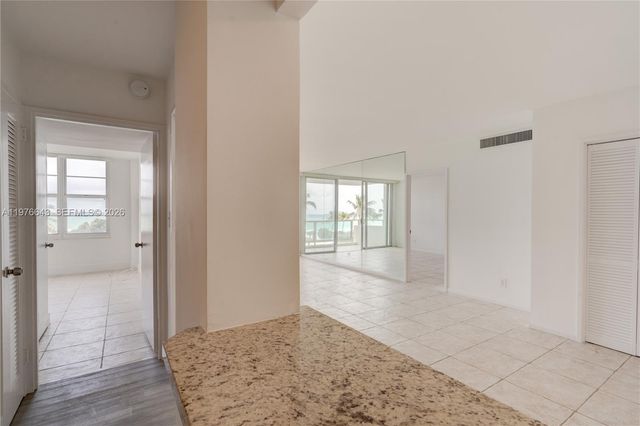 5161 Collins Ave 516, Miami Beach, FL 33140