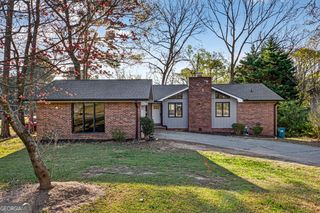 23 Stonewood Forest Road, Toccoa, GA 30577