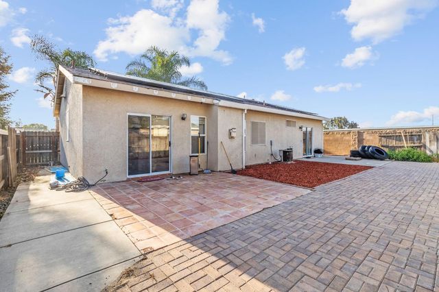 701 Palmer Pl, Atwater, CA 95301