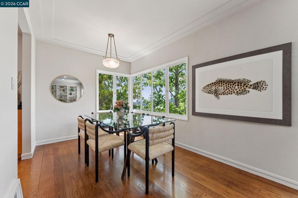 Image 18 of property listing at 5821 Colton Blvd, Oakland, CA 94611