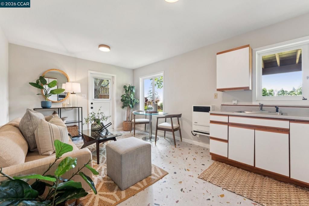 Image 32 of property listing at 5821 Colton Blvd, Oakland, CA 94611