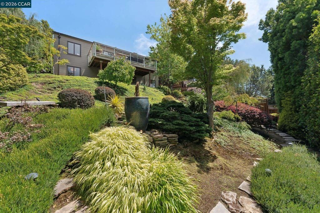 Image 43 of property listing at 5821 Colton Blvd, Oakland, CA 94611