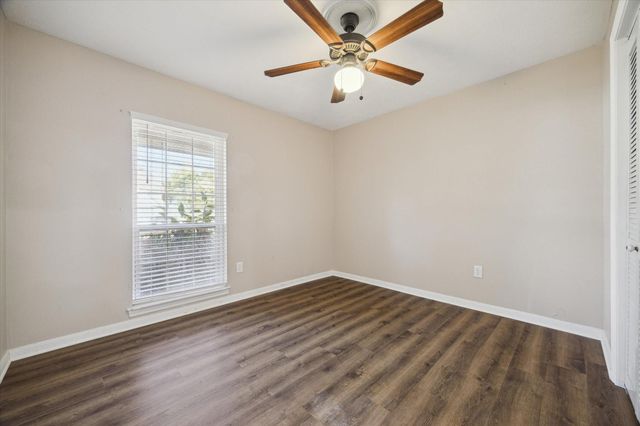 13711 Greenway Drive, Sugar Land, TX 77498