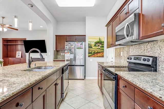 3316 N Leanna Avenue, Fresno, CA 93737