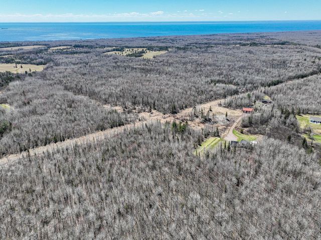 2243 N Star Road, Duluth, MN 55804
