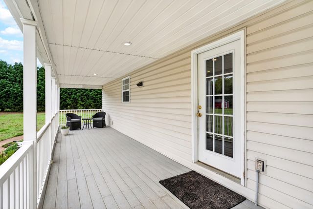 268 Holden Dr, Inman, SC 29349