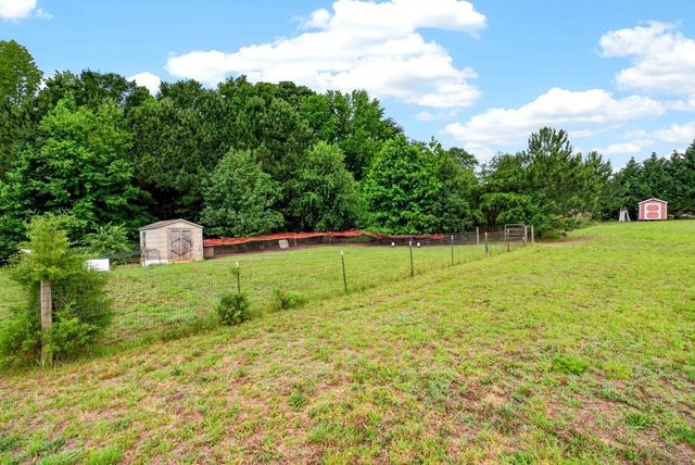 268 Holden Dr, Inman, SC 29349
