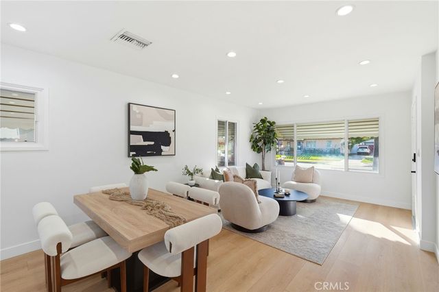 2140 N Rose Street, Burbank, CA 91505