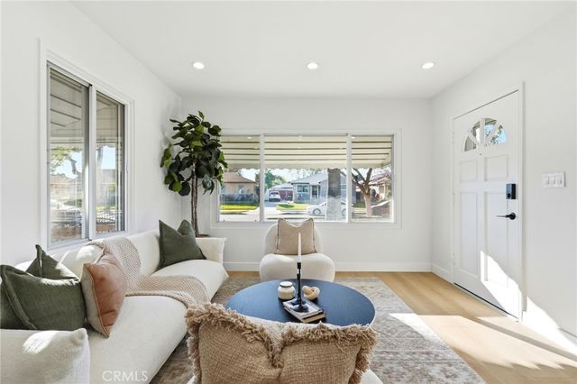 2140 N Rose Street, Burbank, CA 91505