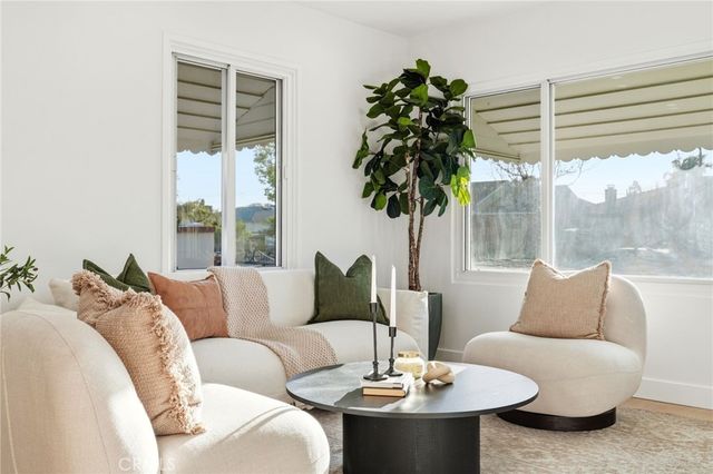 2140 N Rose Street, Burbank, CA 91505