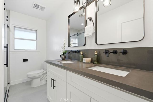 2140 N Rose Street, Burbank, CA 91505