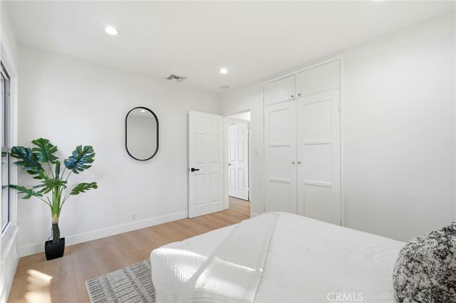 2140 N Rose Street, Burbank, CA 91505