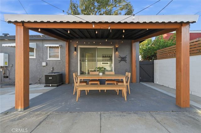 2140 N Rose Street, Burbank, CA 91505