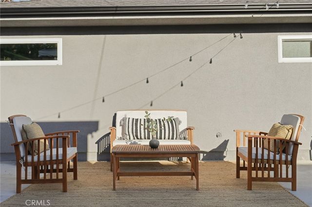 2140 N Rose Street, Burbank, CA 91505