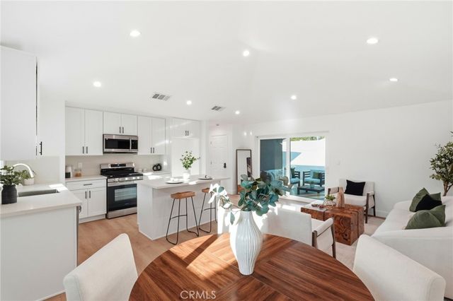 2140 N Rose Street, Burbank, CA 91505