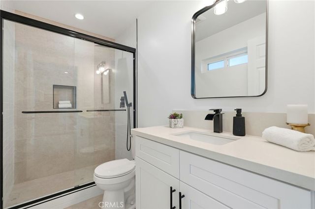 2140 N Rose Street, Burbank, CA 91505