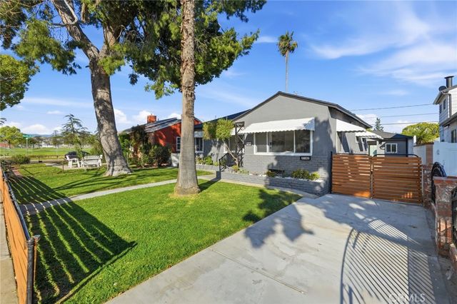 2140 N Rose Street, Burbank, CA 91505