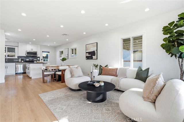 2140 N Rose Street, Burbank, CA 91505