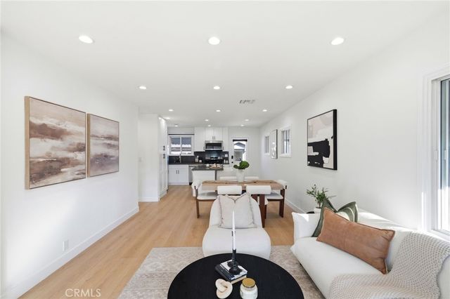 2140 N Rose Street, Burbank, CA 91505