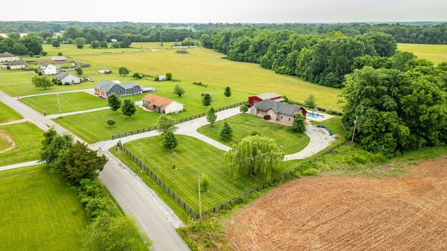 6411 S Lamont Rd, Orlinda, TN 37141