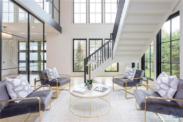 148 Douglas Road, New Canaan, CT 06840