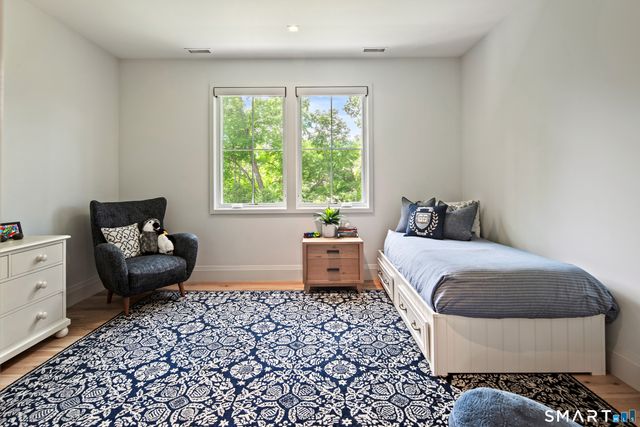 148 Douglas Road, New Canaan, CT 06840